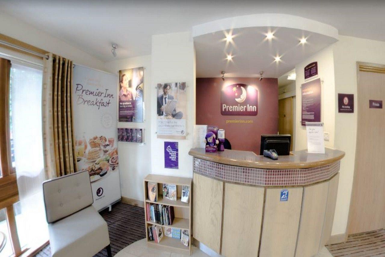 Premier Inn Portsmouth Horndean Extérieur photo