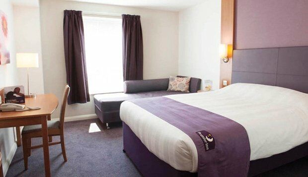 Premier Inn Portsmouth Horndean Extérieur photo